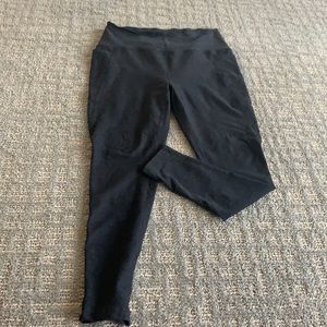 LIKE NEW! Beyond Yoga black leggings
